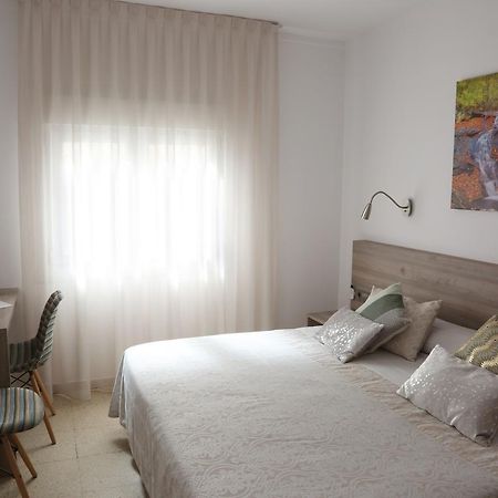 Hostal Torras Sant Hilari Sacalm Luaran gambar