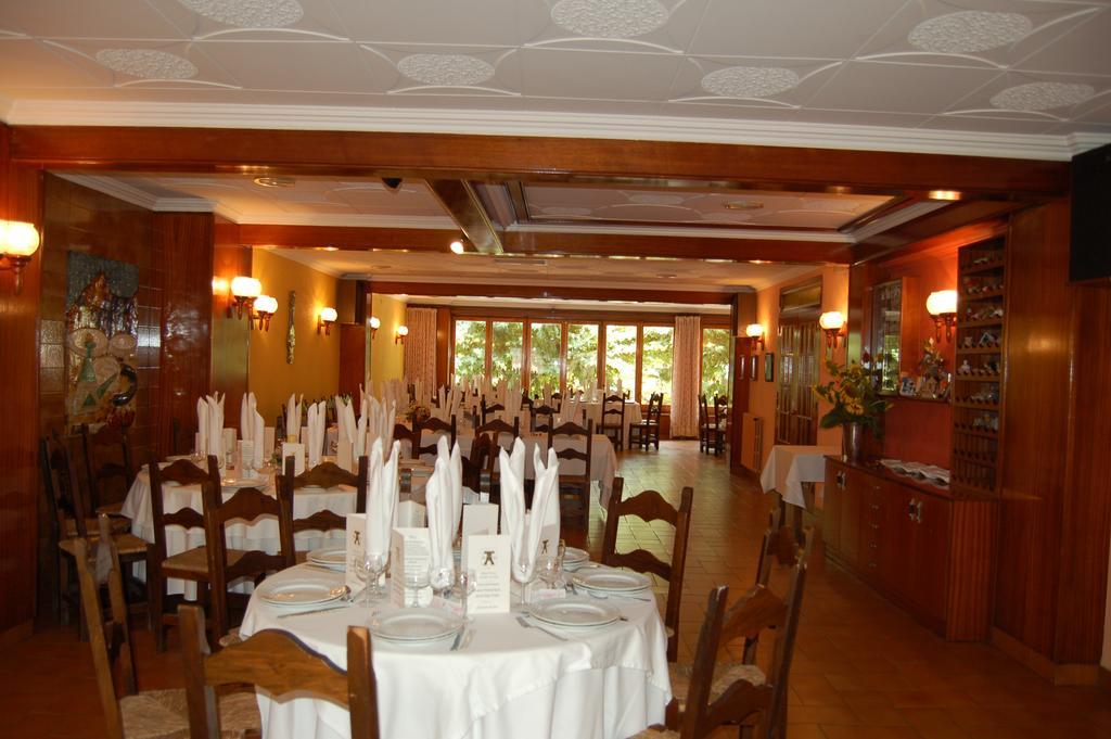 Hostal Torras Sant Hilari Sacalm Luaran gambar