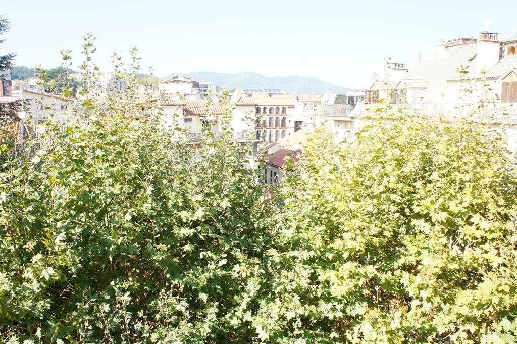 Hostal Torras Sant Hilari Sacalm Luaran gambar