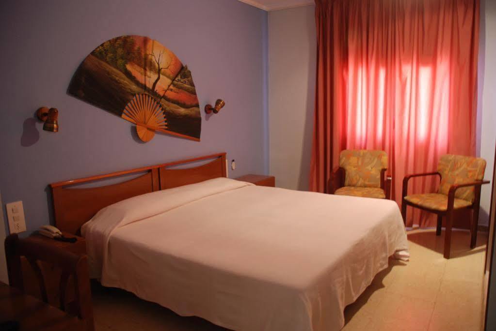Hostal Torras Sant Hilari Sacalm Luaran gambar