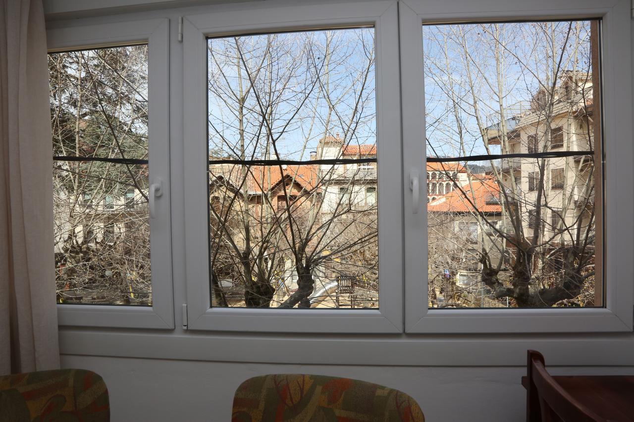 Hostal Torras Sant Hilari Sacalm Luaran gambar