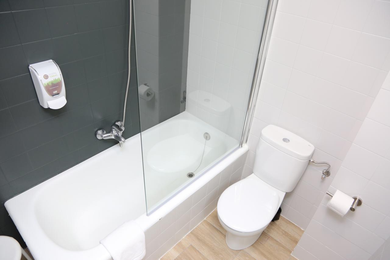 Hostal Torras Sant Hilari Sacalm Luaran gambar