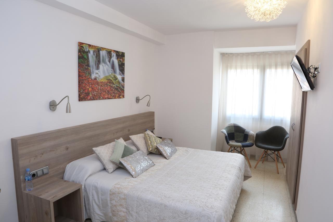Hostal Torras Sant Hilari Sacalm Luaran gambar