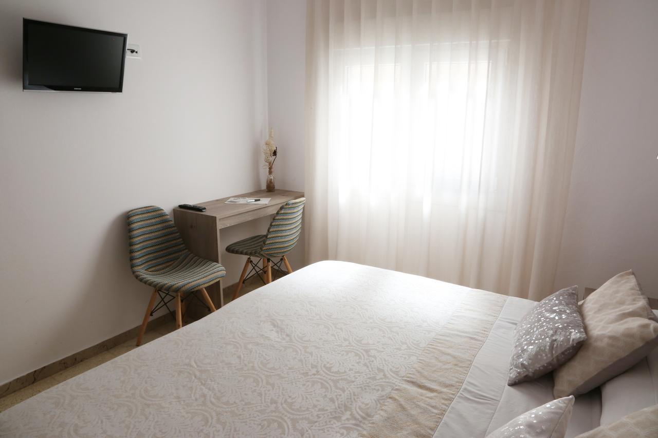 Hostal Torras Sant Hilari Sacalm Luaran gambar