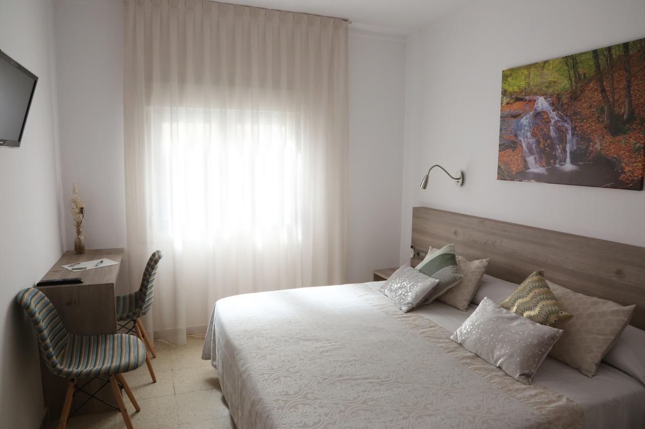 Hostal Torras Sant Hilari Sacalm Luaran gambar