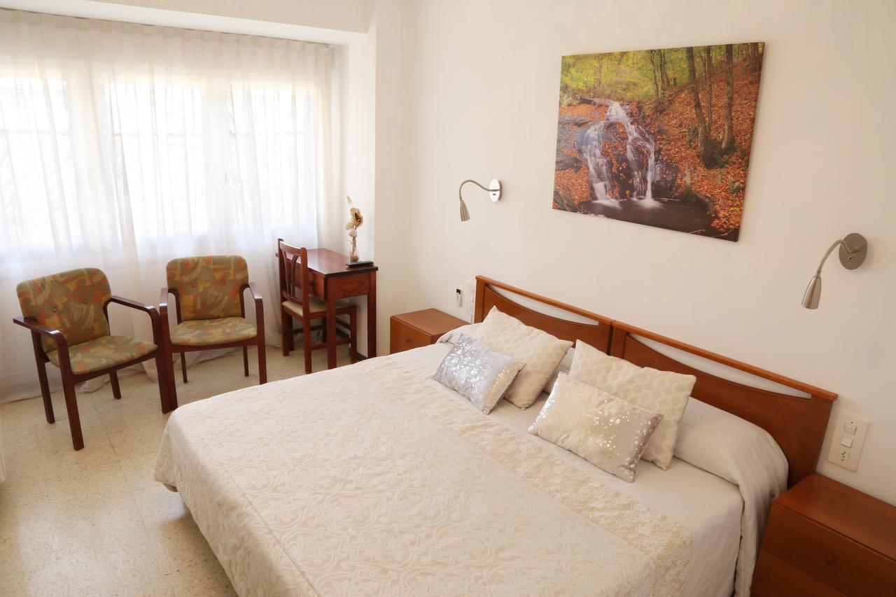 Hostal Torras Sant Hilari Sacalm Luaran gambar
